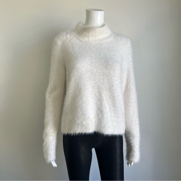 LOFT Fuzzy Sweater in Cream - M - Picture 2 of 7